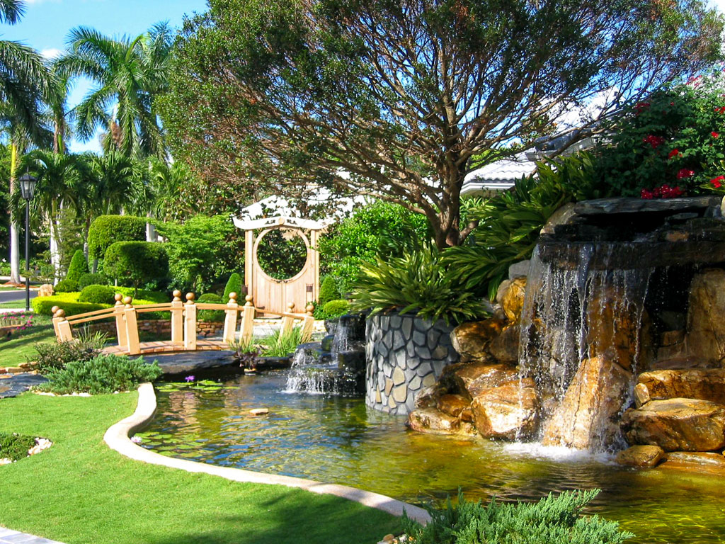Outdoor water feature design